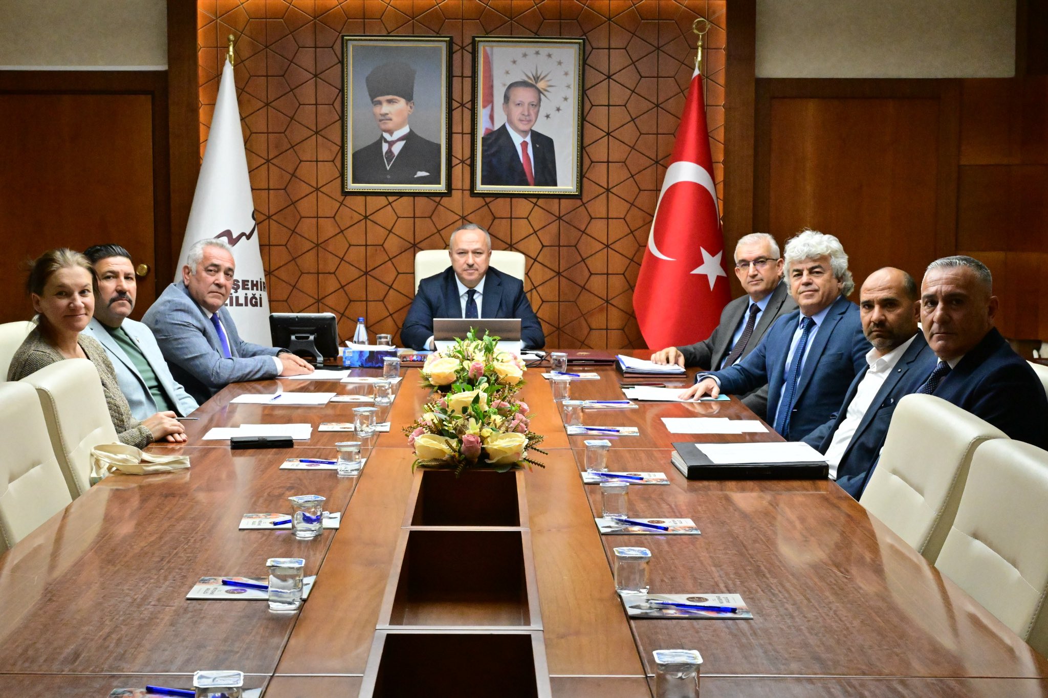 Belediye Başkanımız Ömer Eren, KAP-HİB Encümen Toplantısına Katıldı.