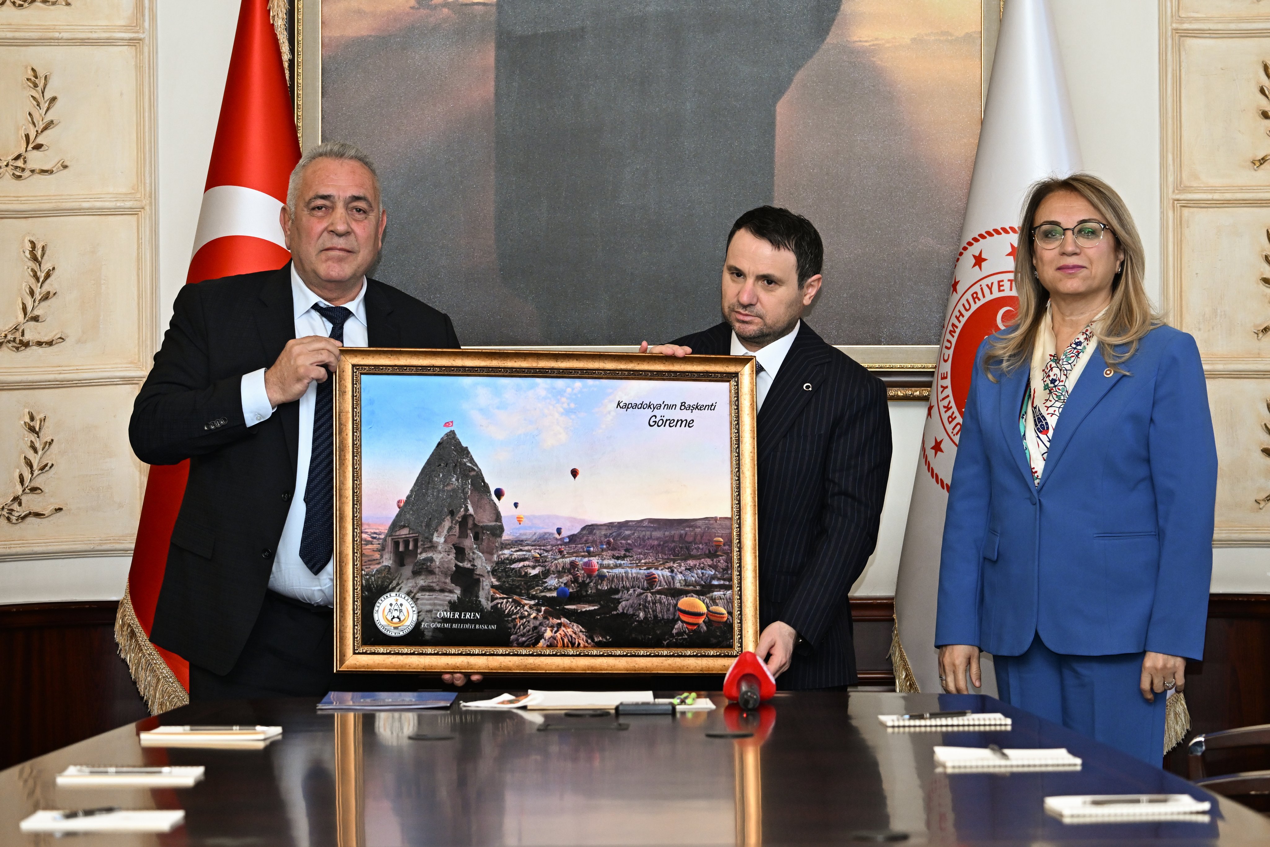 Belediye Başkanımız Ömer Eren, Adalet Bakanı Akın Gürlek’i Ziyaret Etti.