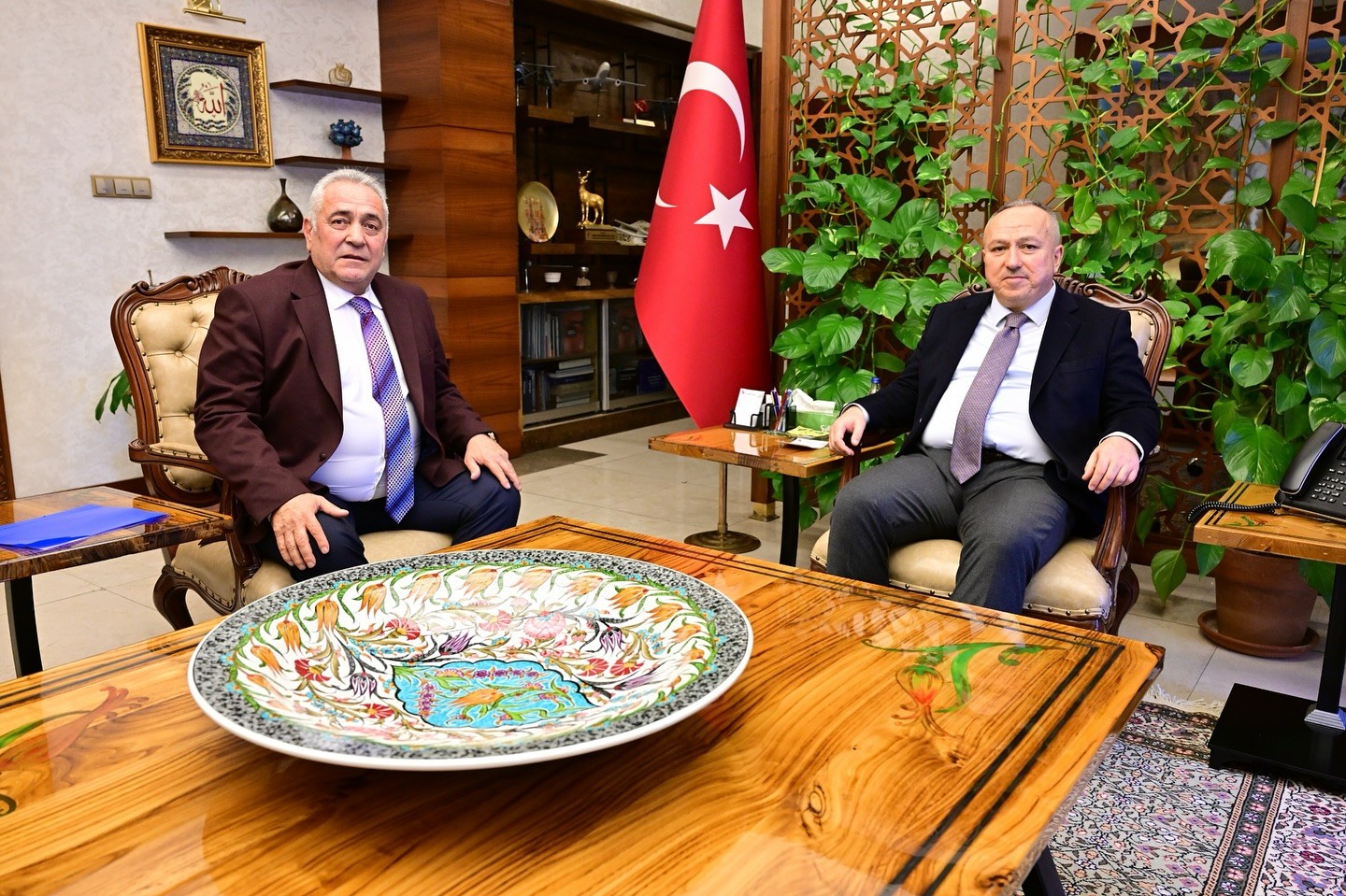 SAYIN VALİMİZ ALİ FİDAN'A YENİ GÖREVİNDE BAŞARILAR DİLERİZ.