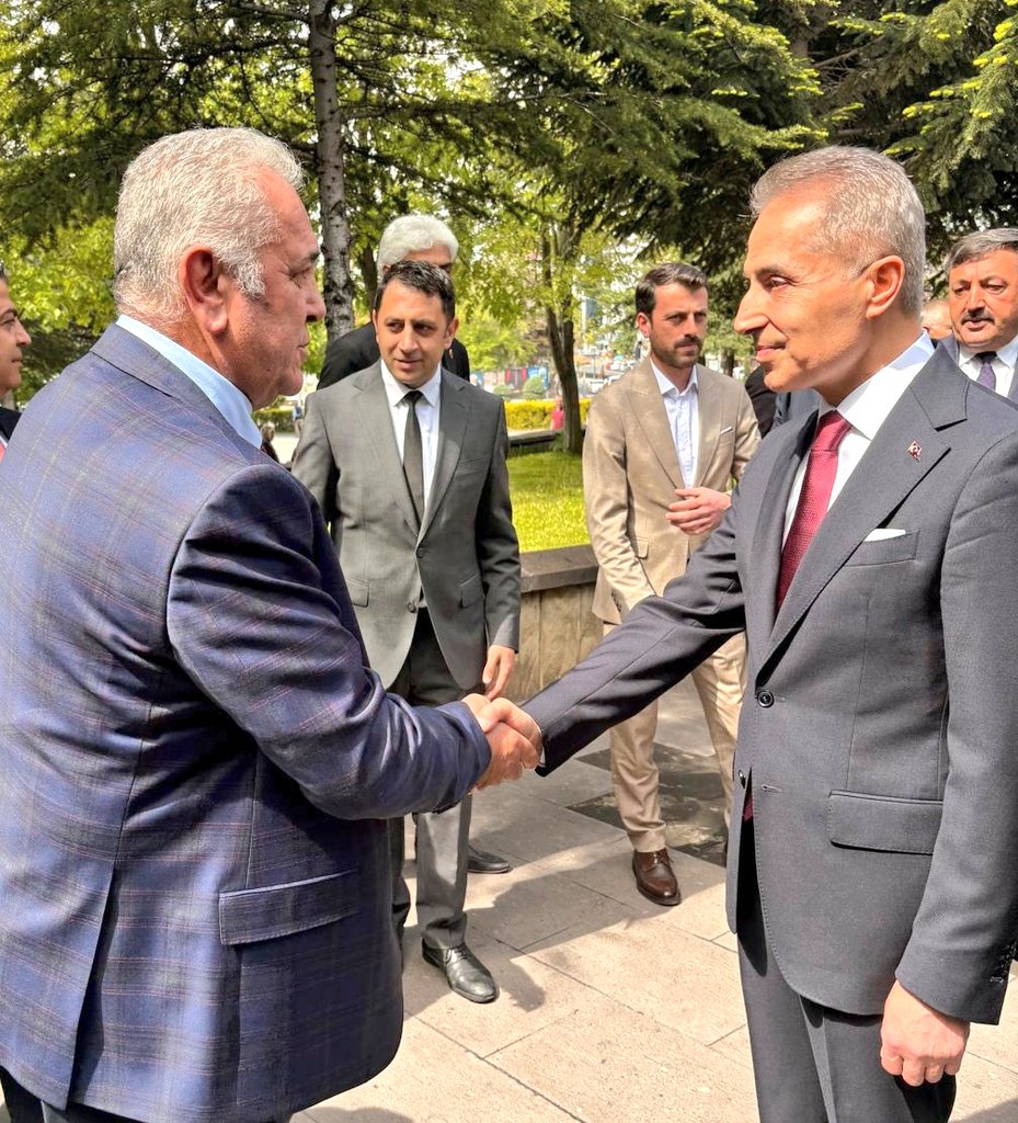 SAYIN VALİMİZ HÜSEYİN KÖK'E YENİ GÖREVİNDE BAŞARILAR DİLERİZ.